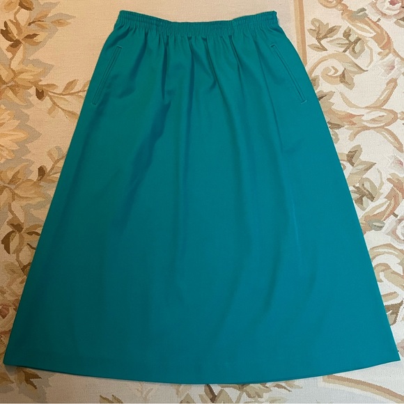 Deep emerald green skirt by Jantzen size 16 - Picture 3 of 7